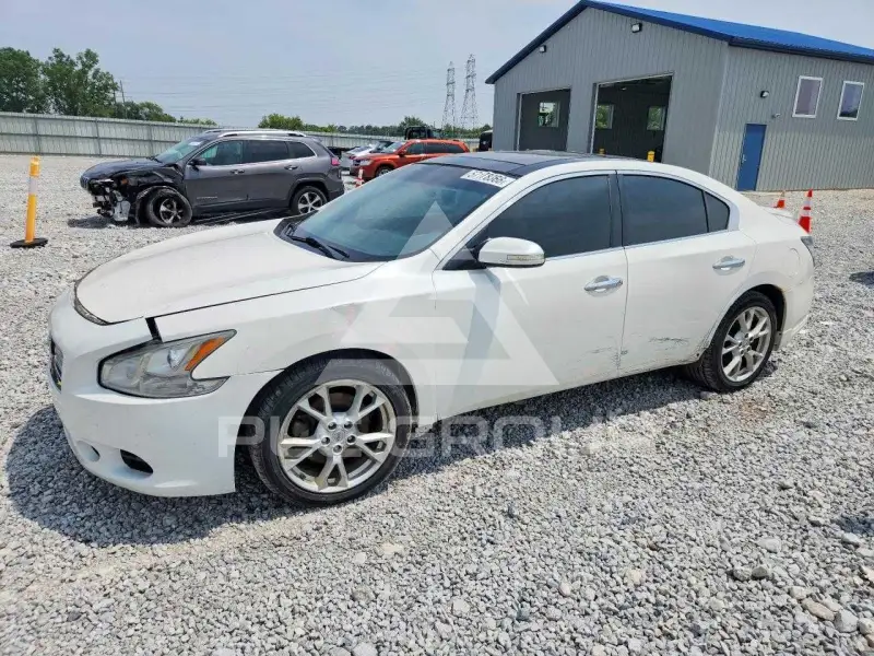 2012 Nissan MAXIMA photo