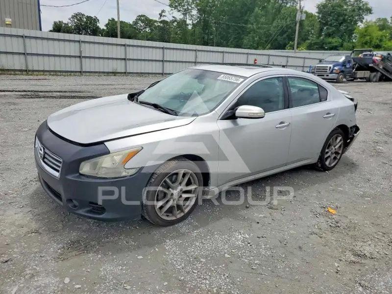 2012 Nissan MAXIMA photo