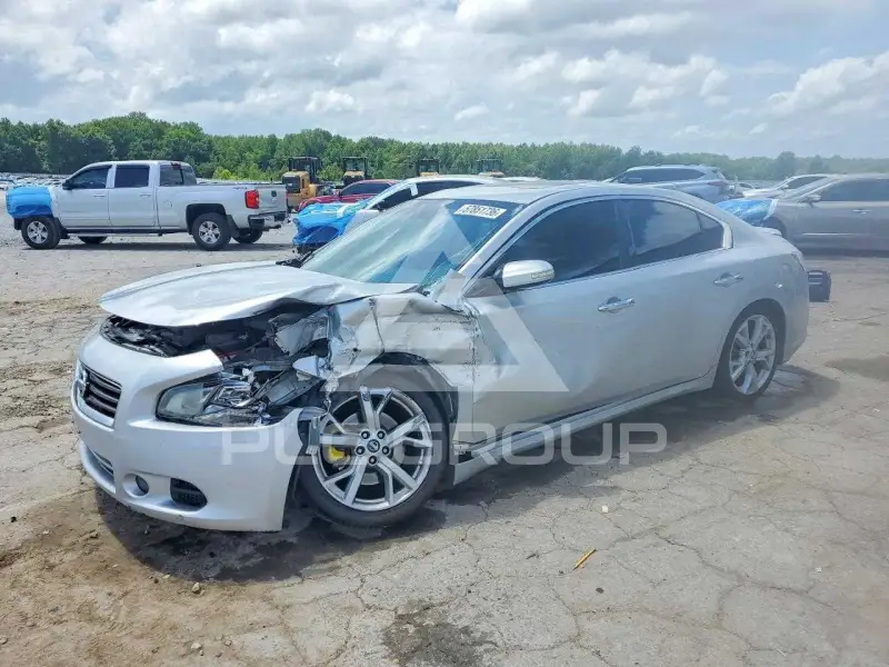 2012 Nissan MAXIMA photo