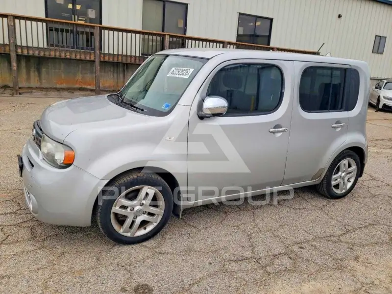 2012 Nissan Cube фото