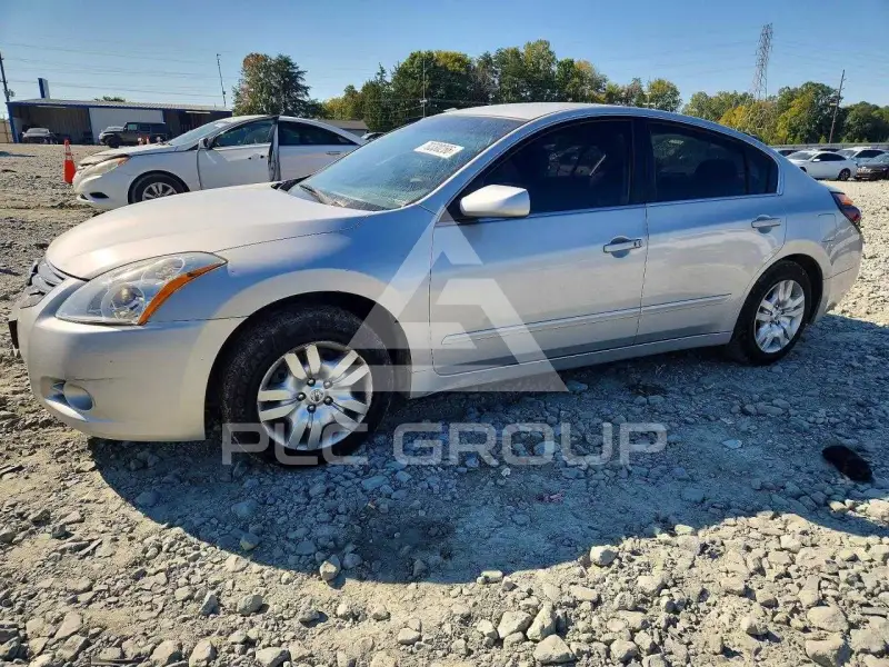 2012 Nissan ALTIMA photo