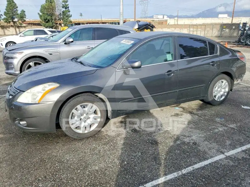 2012 Nissan ALTIMA photo
