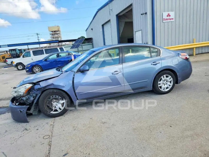 2012 Nissan ALTIMA photo
