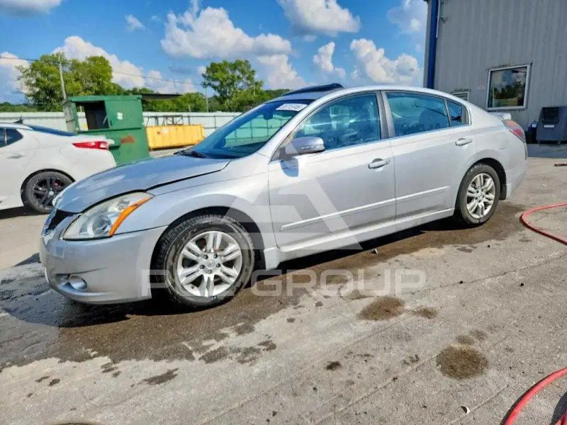 2012 Nissan ALTIMA photo