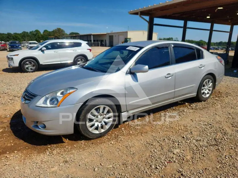 2012 Nissan ALTIMA photo