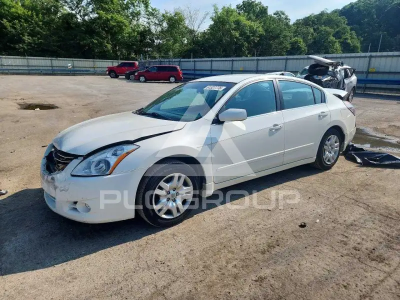 2012 Nissan ALTIMA фото