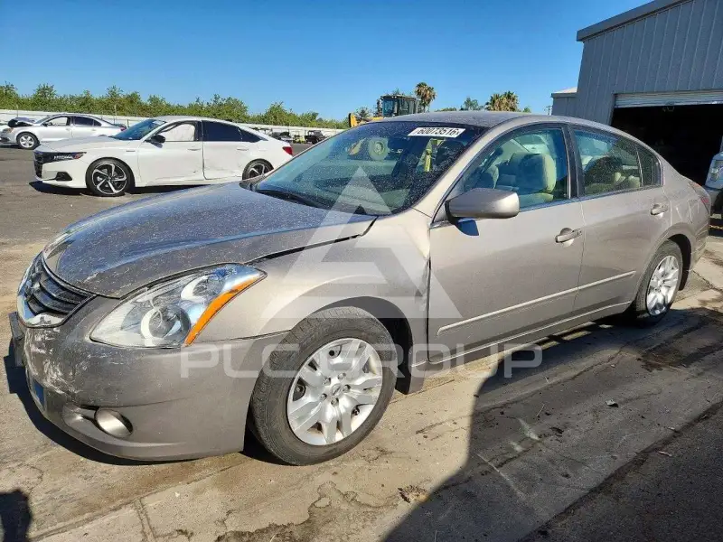 2012 Nissan ALTIMA фото
