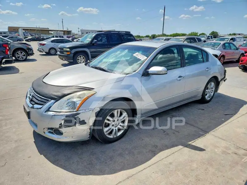 2012 Nissan ALTIMA фото