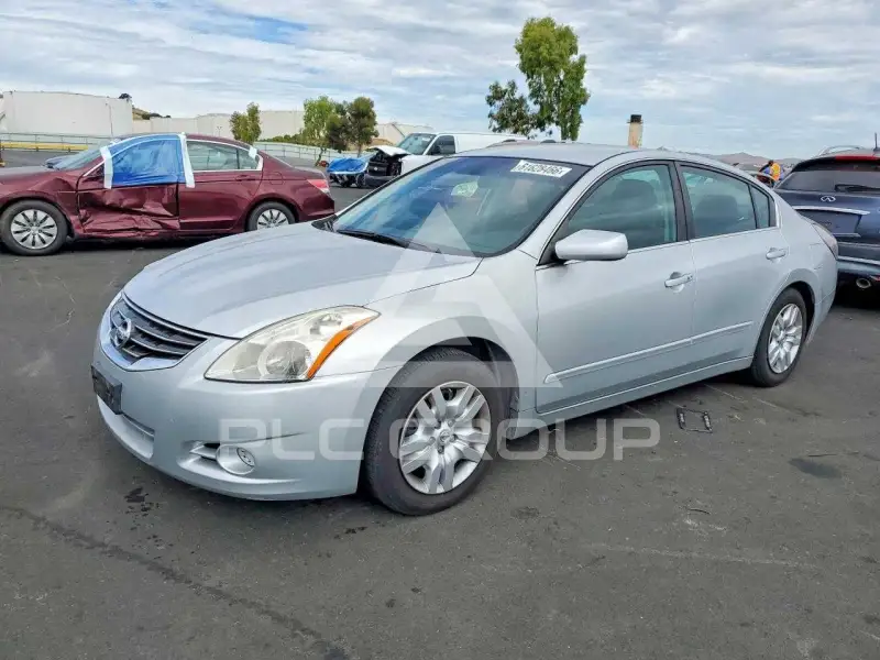 2012 Nissan ALTIMA фото