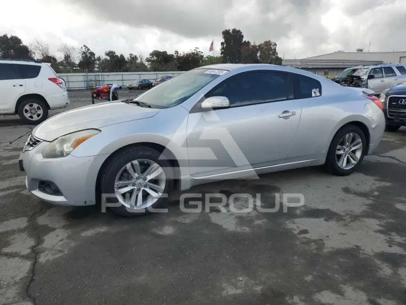 2012 Nissan ALTIMA фото