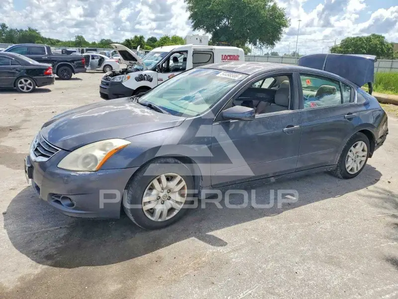2012 Nissan ALTIMA photo