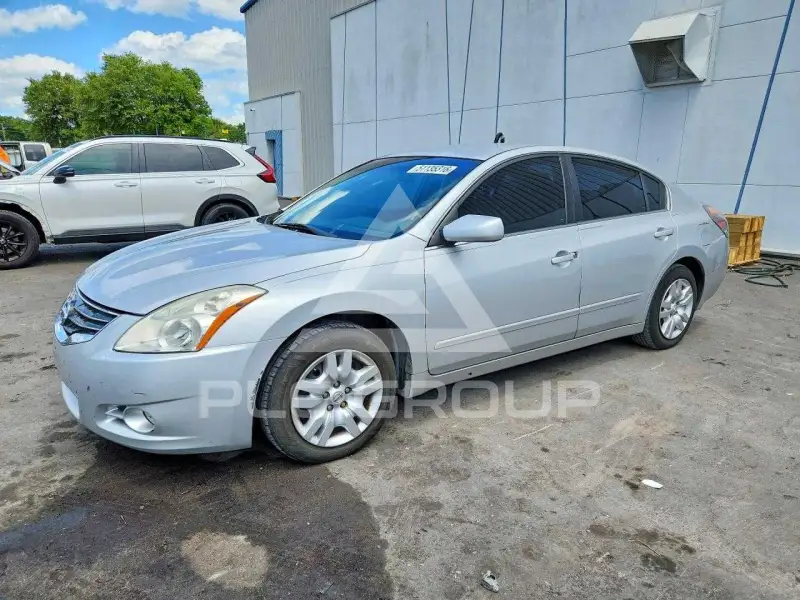 2012 Nissan ALTIMA фото