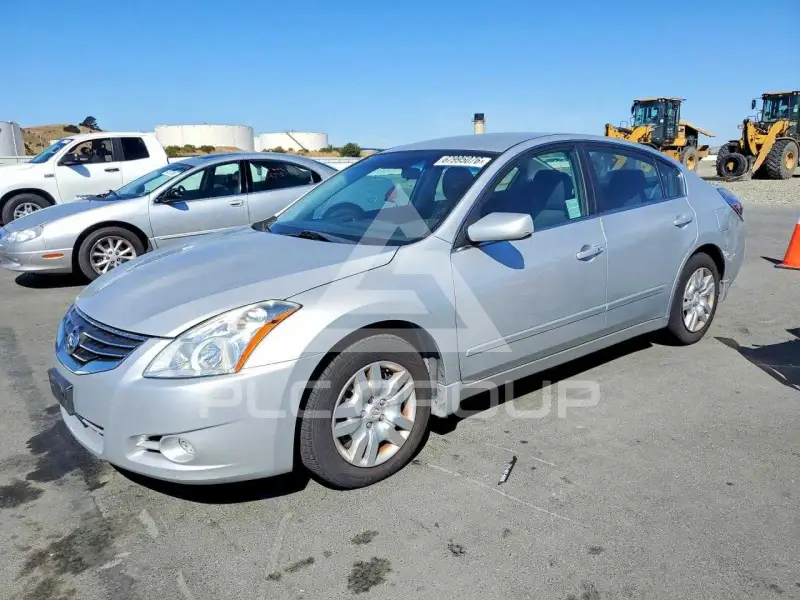 2012 Nissan ALTIMA photo
