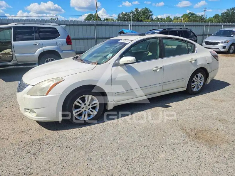 2012 Nissan ALTIMA photo