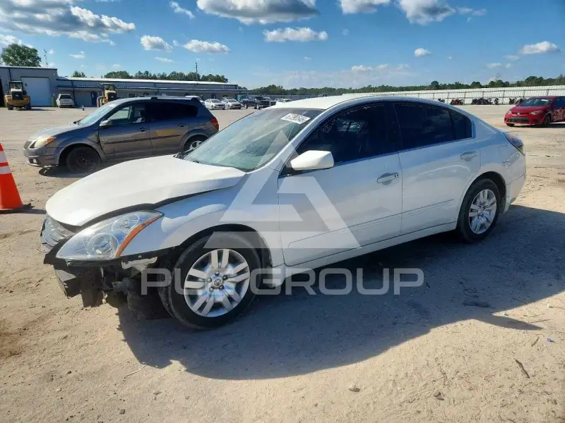 2012 Nissan ALTIMA фото