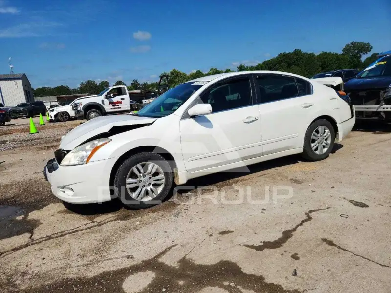 2012 Nissan ALTIMA photo