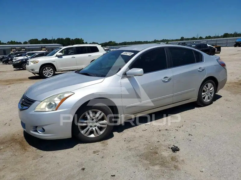 2012 Nissan ALTIMA photo