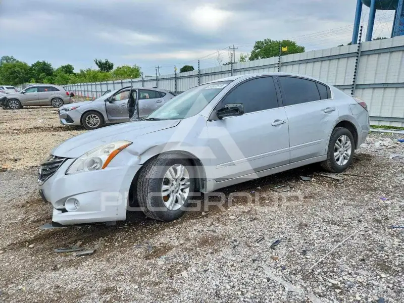 2012 Nissan ALTIMA photo