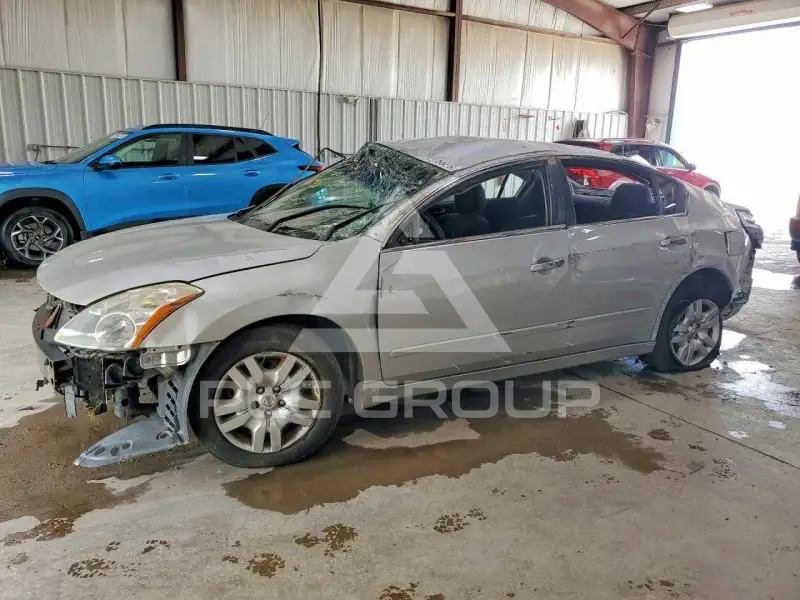 2012 Nissan ALTIMA photo