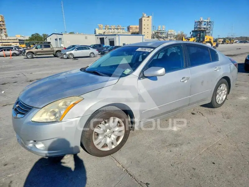 2012 Nissan ALTIMA photo