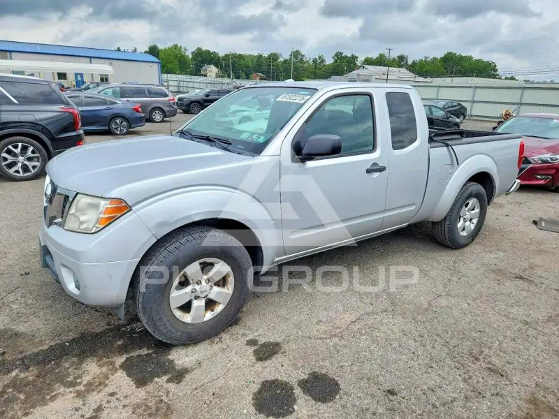 2012 Nissan FRONTIER photo