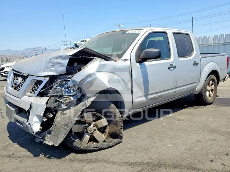 2012 Nissan FRONTIER photo