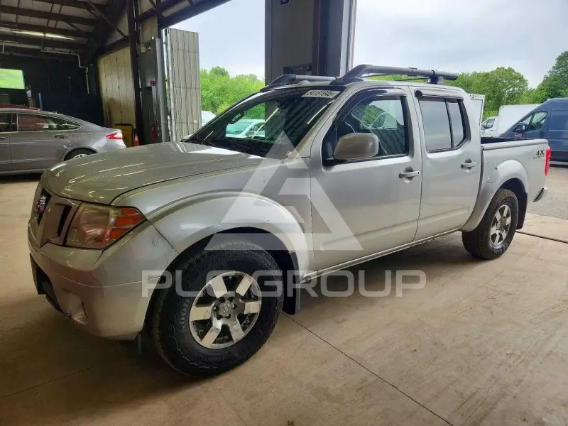 2012 Nissan FRONTIER фото