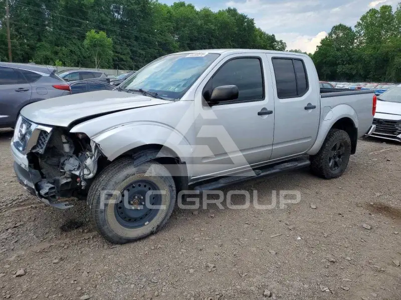 2012 Nissan FRONTIER фото
