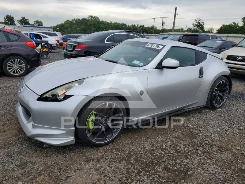 2012 Nissan 370Z фото