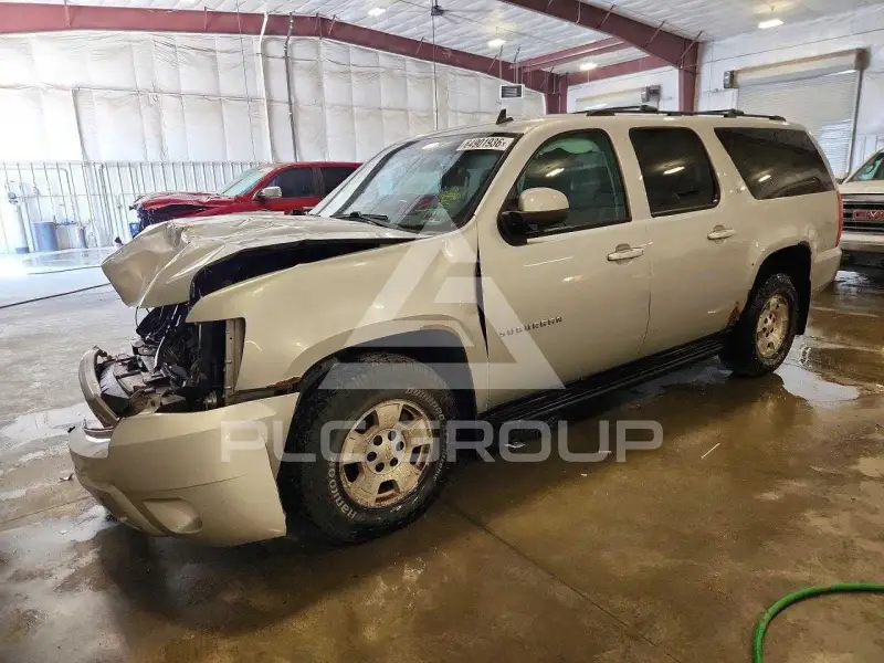 2012 Chevrolet Suburan photo