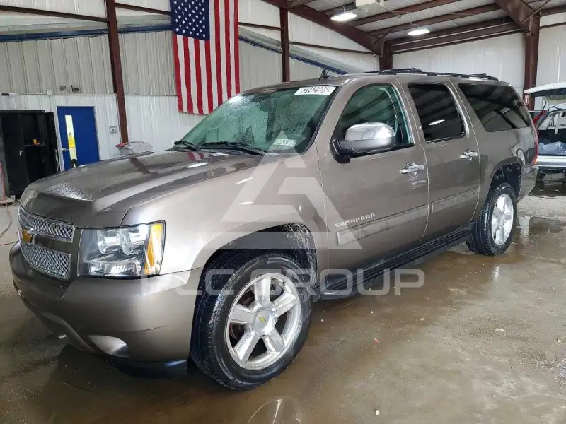 2012 Chevrolet Suburan photo