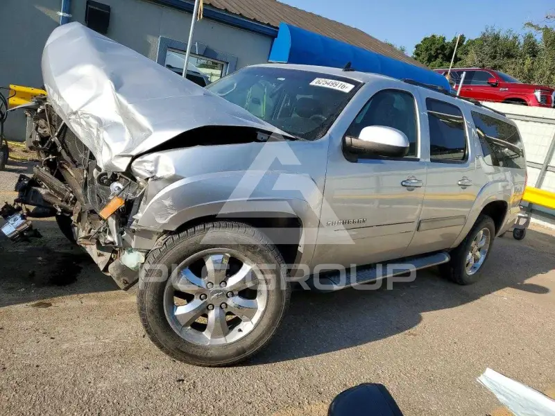 2012 Chevrolet Suburan photo