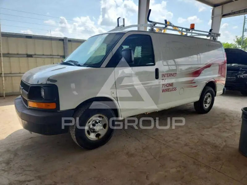 2012 Chevrolet Express photo