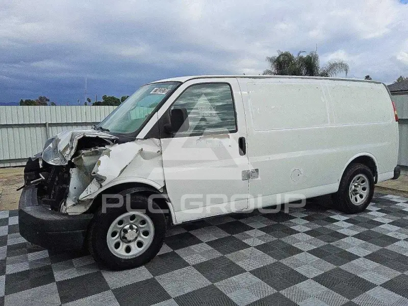2012 Chevrolet Express photo