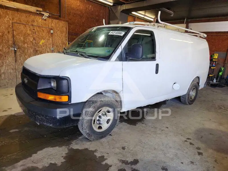 2012 Chevrolet Express photo