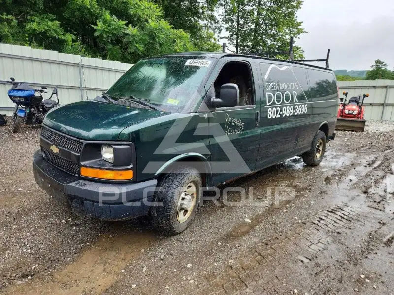2012 Chevrolet Express photo