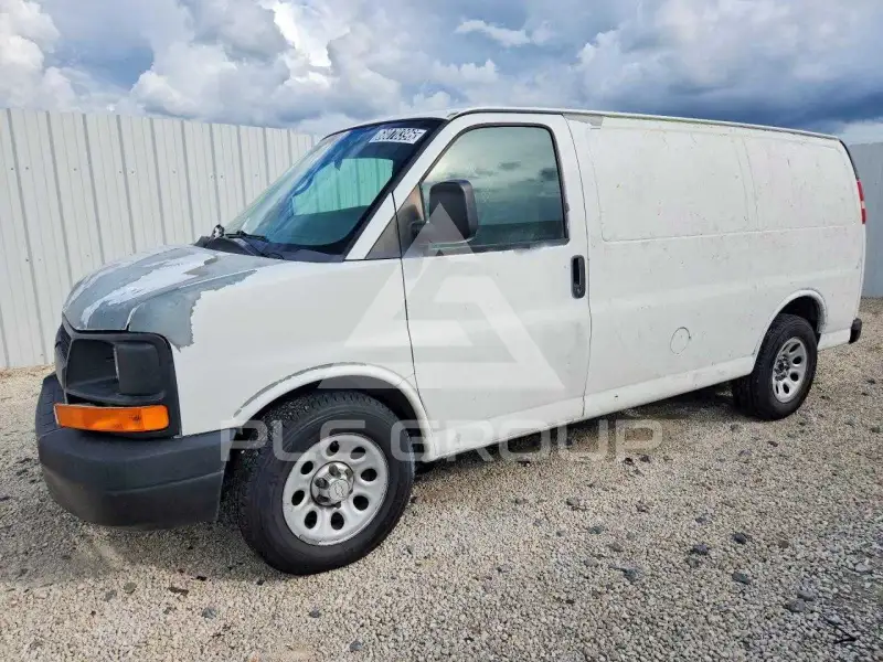 2012 Chevrolet Express photo