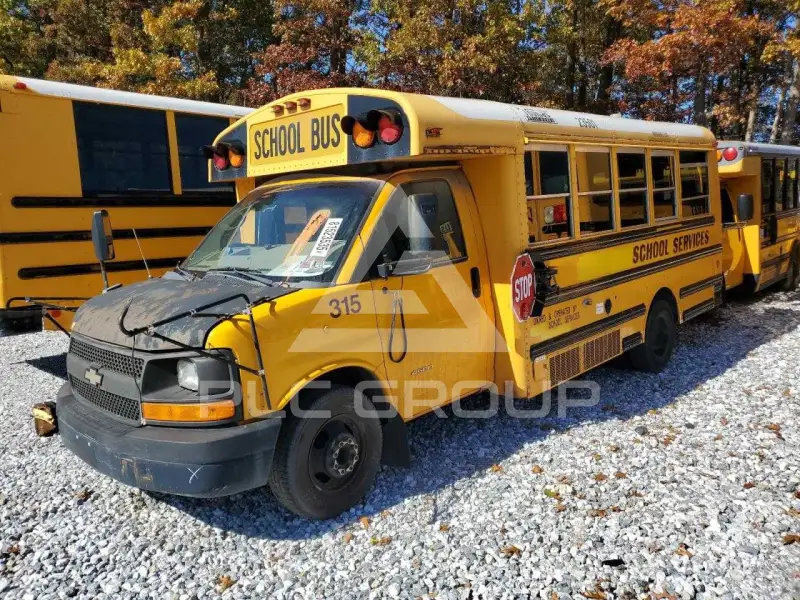 2012 Chevrolet Express фото