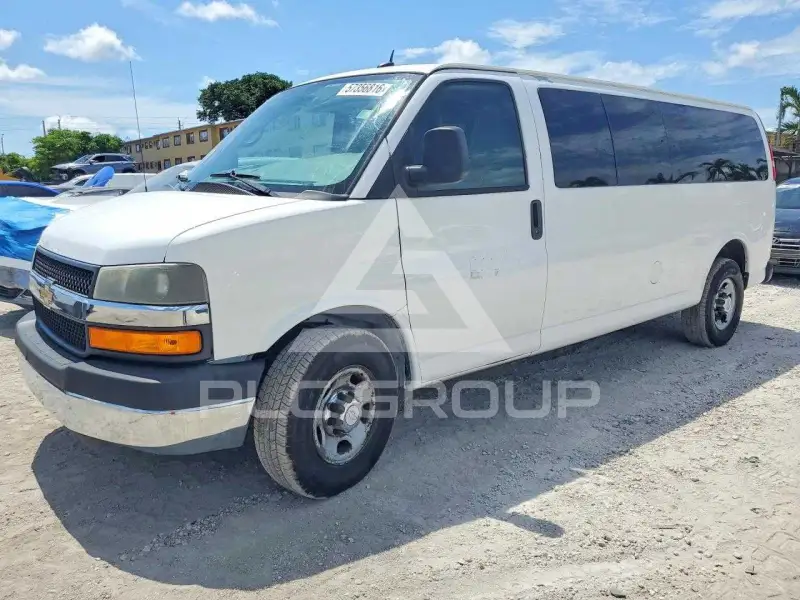2012 Chevrolet Express photo