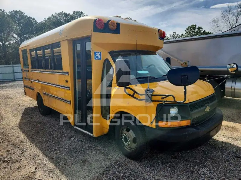 2012 Chevrolet Express photo