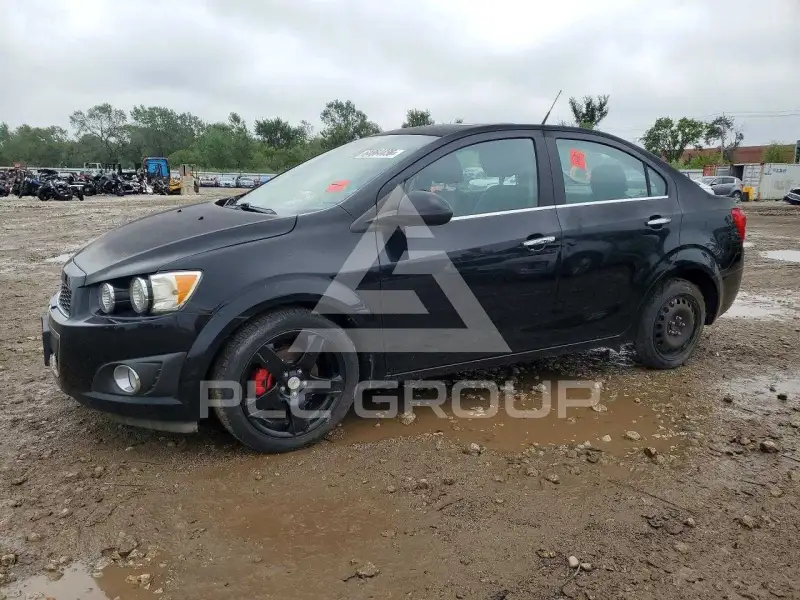2012 Chevrolet Sonic фото
