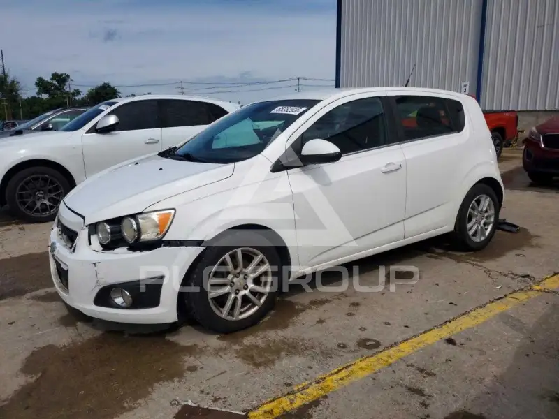 2012 Chevrolet Sonic фото