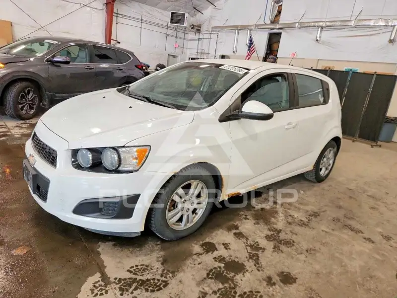 2012 Chevrolet Sonic фото