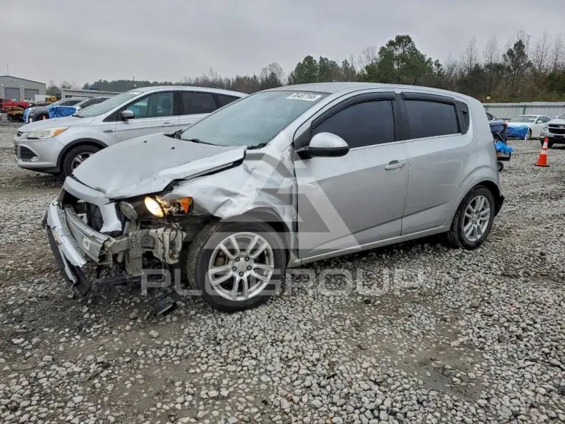 2012 Chevrolet Sonic фото