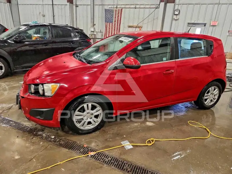 2012 Chevrolet Sonic фото