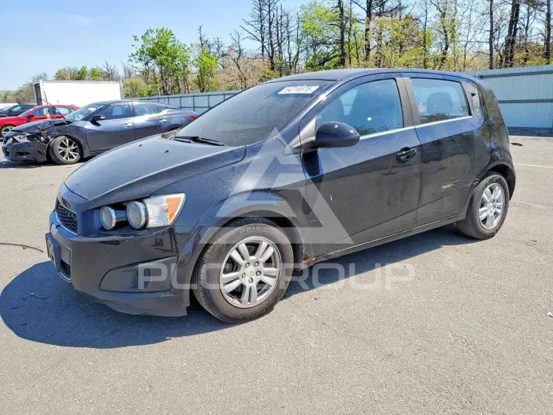 2012 Chevrolet Sonic фото