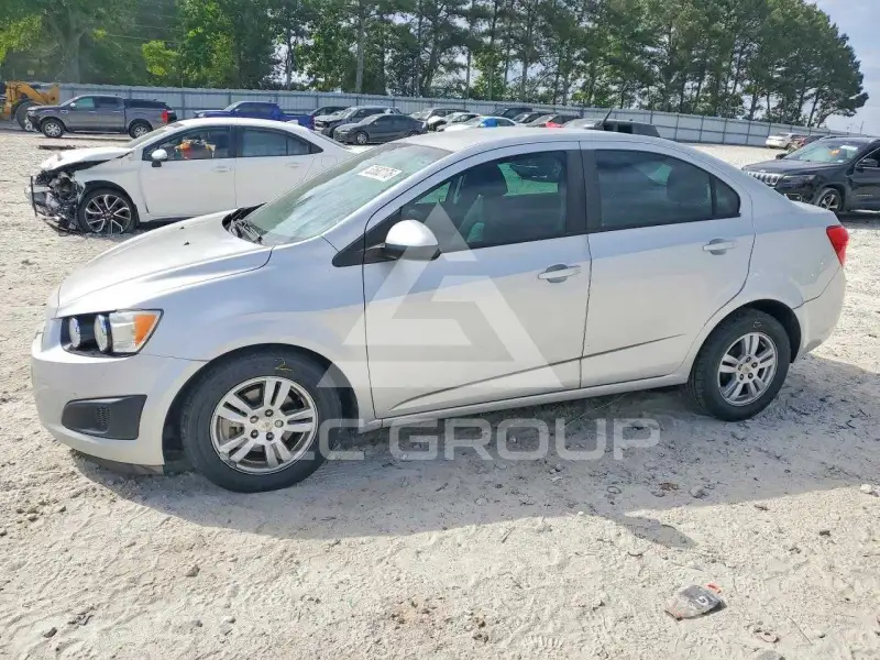 2012 Chevrolet Sonic фото