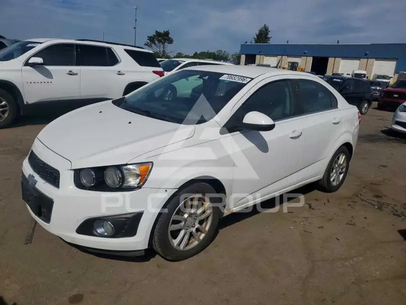 2012 Chevrolet Sonic фото