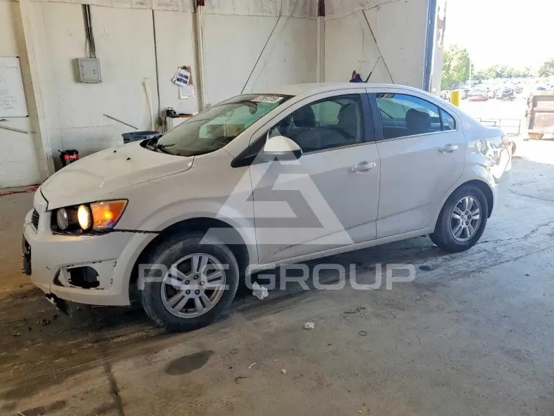 2012 Chevrolet Sonic фото