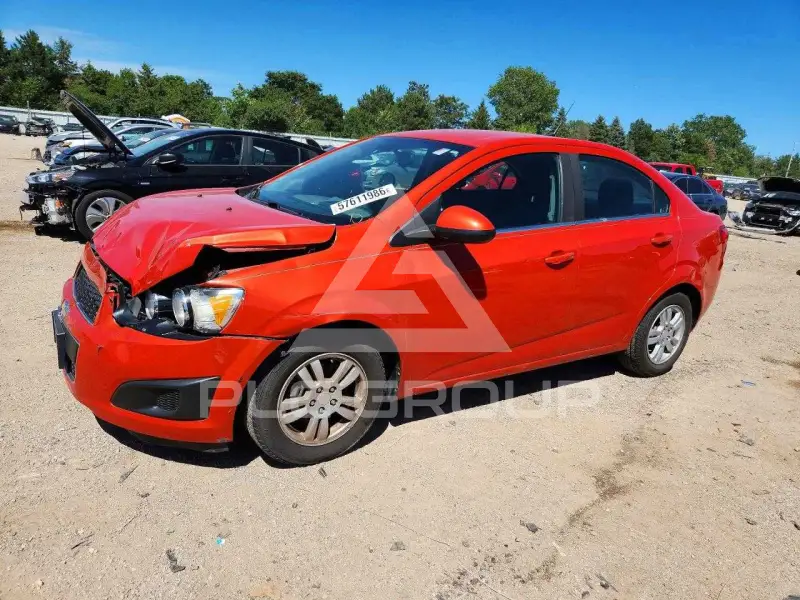 2012 Chevrolet Sonic фото